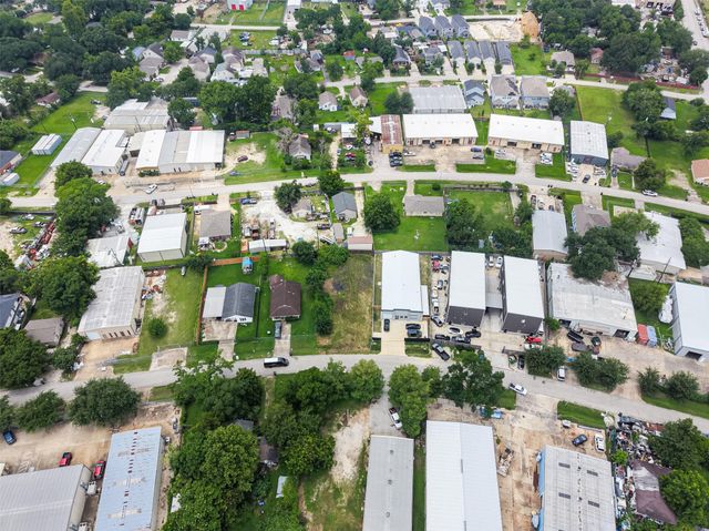 10034 Chickasaw Lane, Houston, TX 77041