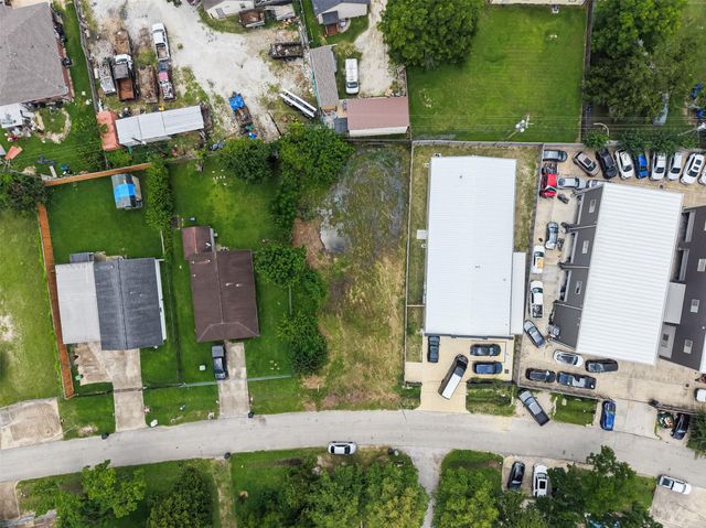 10034 Chickasaw Lane, Houston, TX 77041