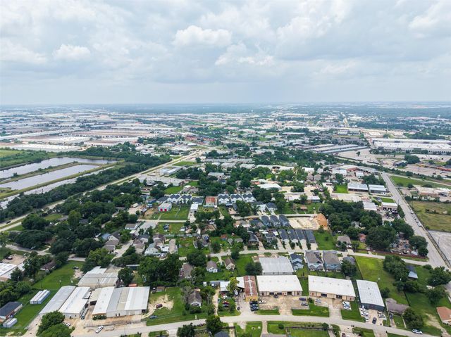 10034 Chickasaw Lane, Houston, TX 77041