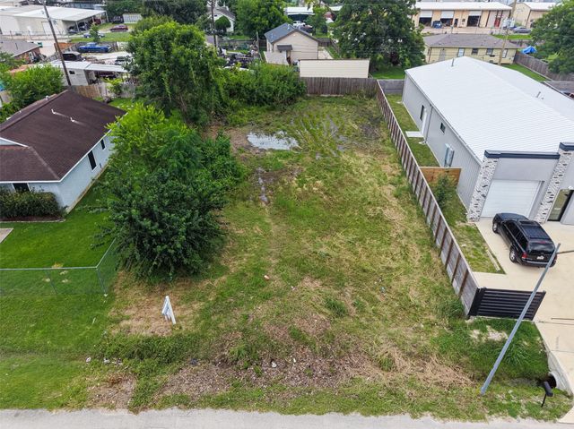 10034 Chickasaw Lane, Houston, TX 77041