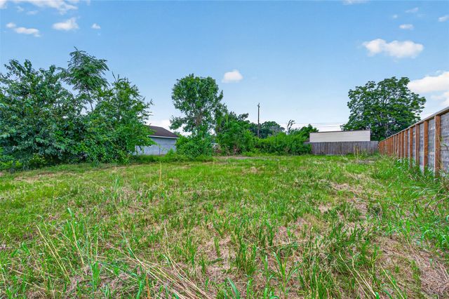10034 Chickasaw Lane, Houston, TX 77041
