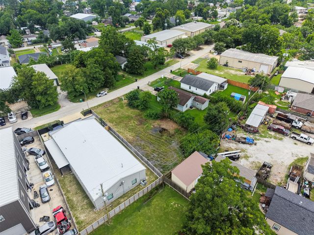 10034 Chickasaw Lane, Houston, TX 77041