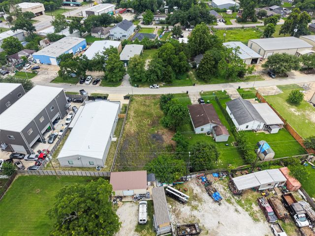 10034 Chickasaw Lane, Houston, TX 77041