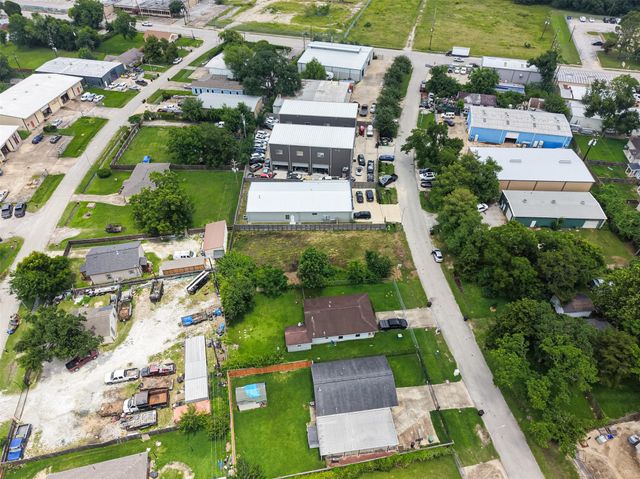 10034 Chickasaw Lane, Houston, TX 77041