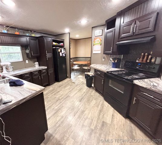 399051 W 2400 Road, Bartlesville, OK 74006