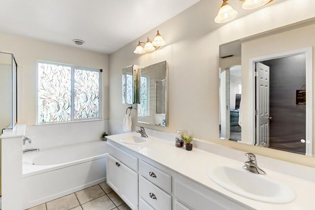 1536 Dreamy Way, Sacramento, CA 95835