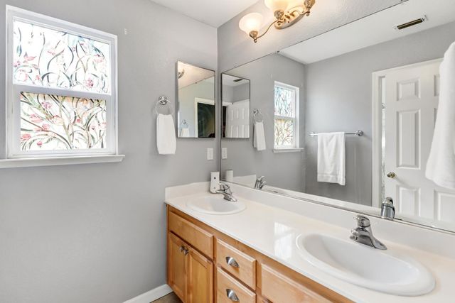 1536 Dreamy Way, Sacramento, CA 95835