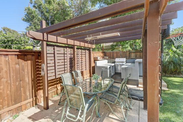 1536 Dreamy Way, Sacramento, CA 95835