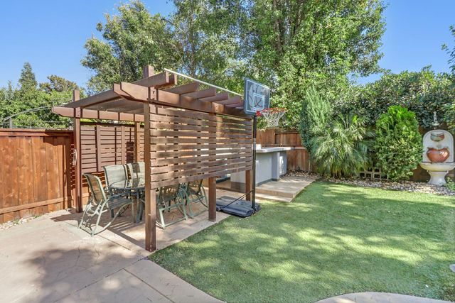 1536 Dreamy Way, Sacramento, CA 95835