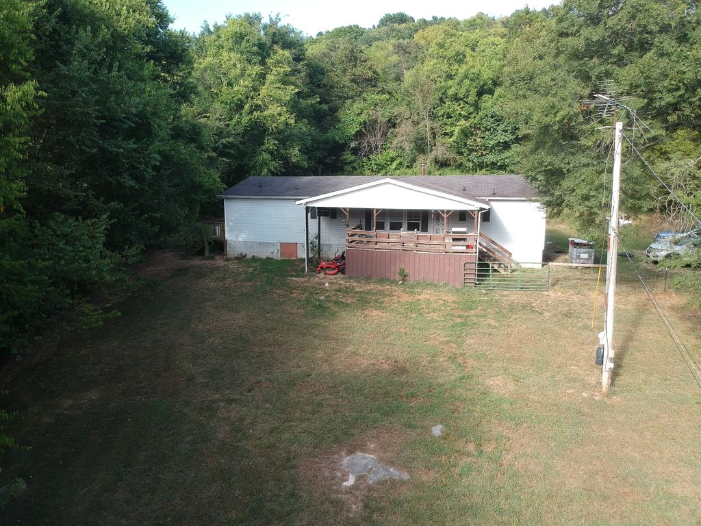 225 Opossum Hollow Rd, Watertown, TN 37184