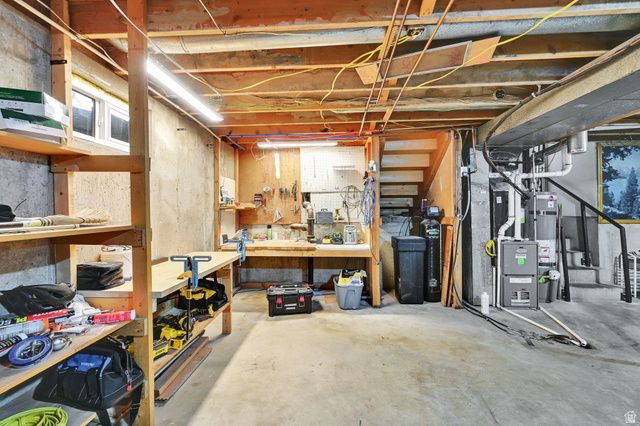 143 S 300 E, North Salt Lake, UT 84054