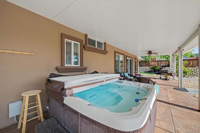 2598 Silver Rapids Rd, Valley Springs, CA 95252