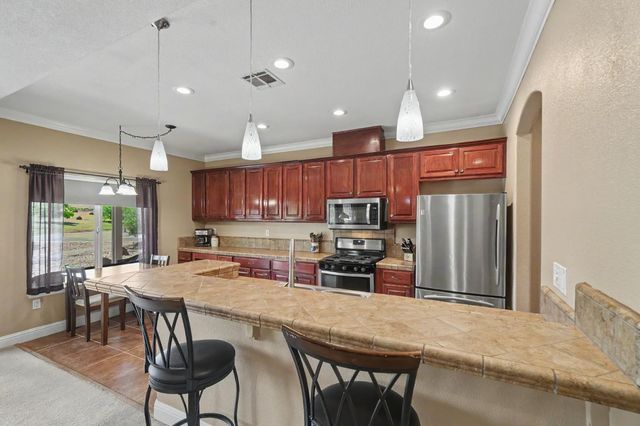2598 Silver Rapids Rd, Valley Springs, CA 95252