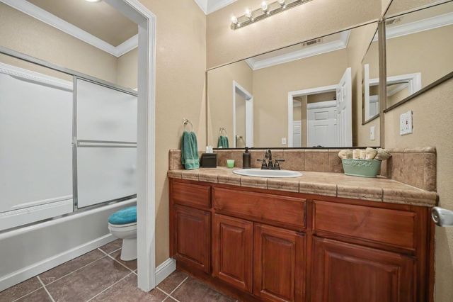 2598 Silver Rapids Rd, Valley Springs, CA 95252