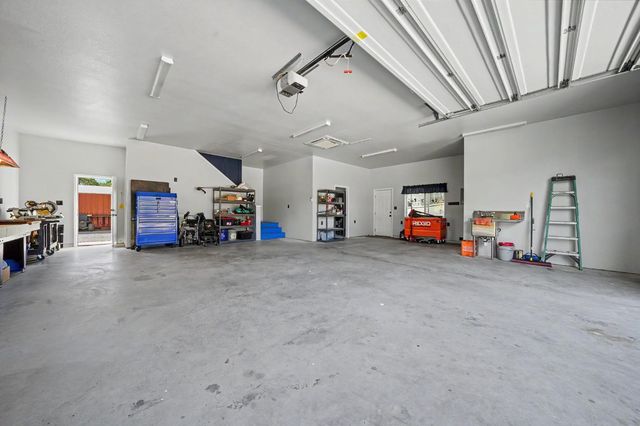 2598 Silver Rapids Rd, Valley Springs, CA 95252