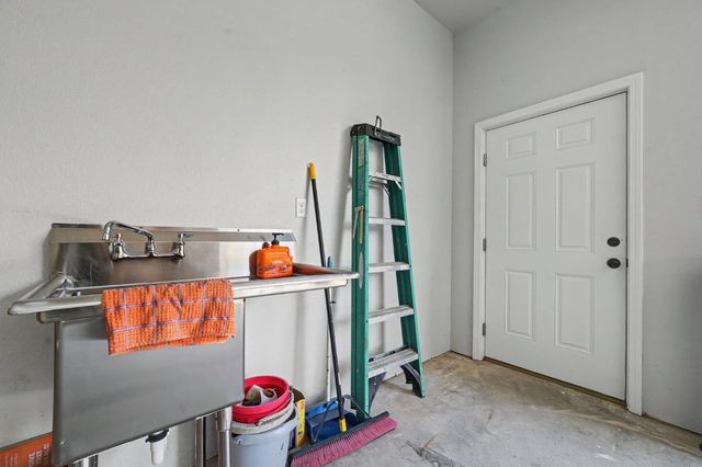 2598 Silver Rapids Rd, Valley Springs, CA 95252