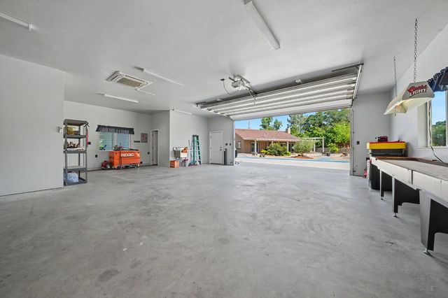 2598 Silver Rapids Rd, Valley Springs, CA 95252