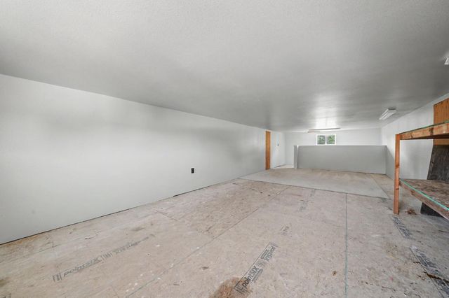 2598 Silver Rapids Rd, Valley Springs, CA 95252