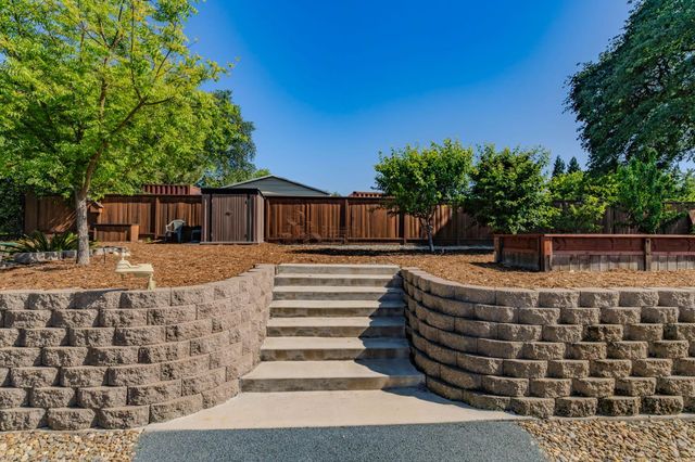2598 Silver Rapids Rd, Valley Springs, CA 95252