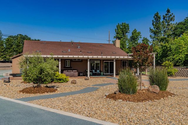 2598 Silver Rapids Rd, Valley Springs, CA 95252