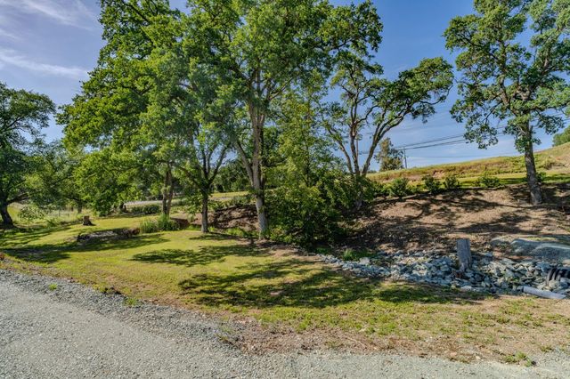 2598 Silver Rapids Rd, Valley Springs, CA 95252