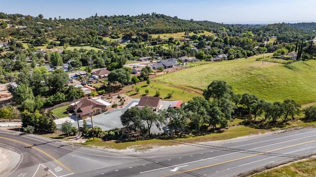 2598 Silver Rapids Rd, Valley Springs, CA 95252