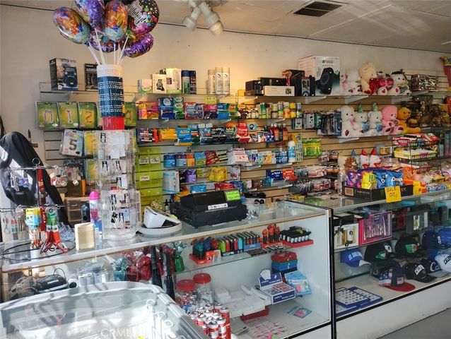 2613 E Carson, Carson, CA 90810