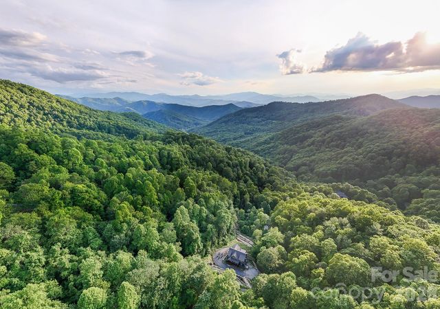 1105 Falls View Drive, Bryson City, NC 28713