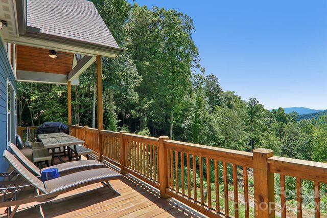 1105 Falls View Drive, Bryson City, NC 28713