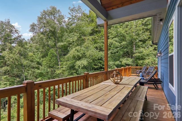 1105 Falls View Drive, Bryson City, NC 28713