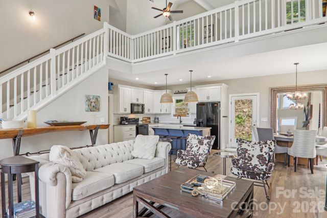 1105 Falls View Drive, Bryson City, NC 28713