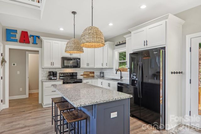 1105 Falls View Drive, Bryson City, NC 28713