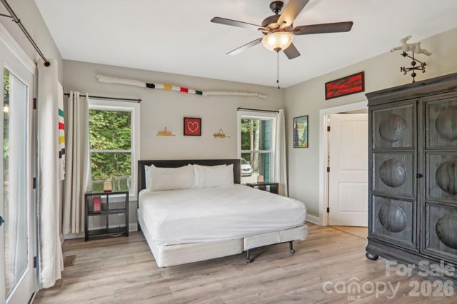 1105 Falls View Drive, Bryson City, NC 28713