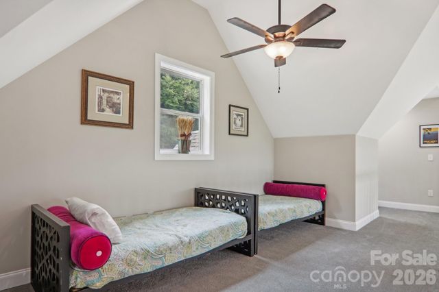 1105 Falls View Drive, Bryson City, NC 28713