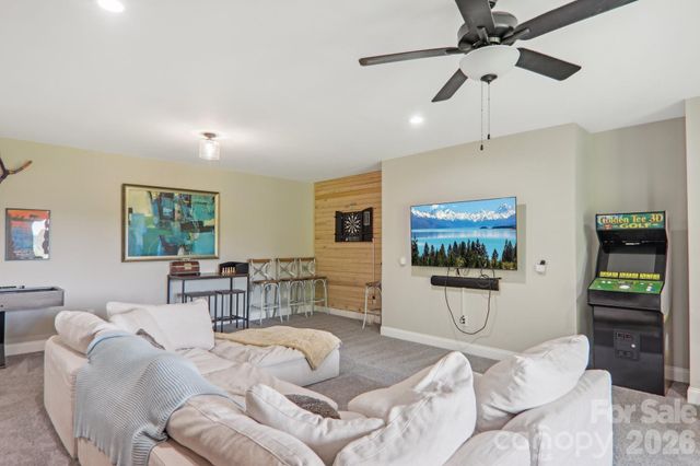 1105 Falls View Drive, Bryson City, NC 28713