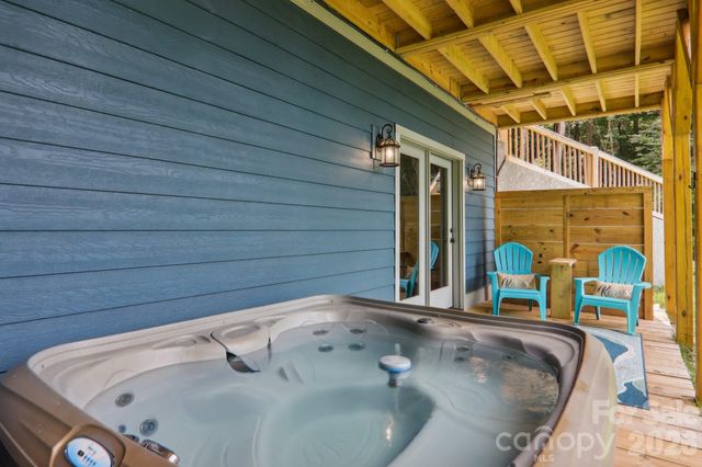 1105 Falls View Drive, Bryson City, NC 28713