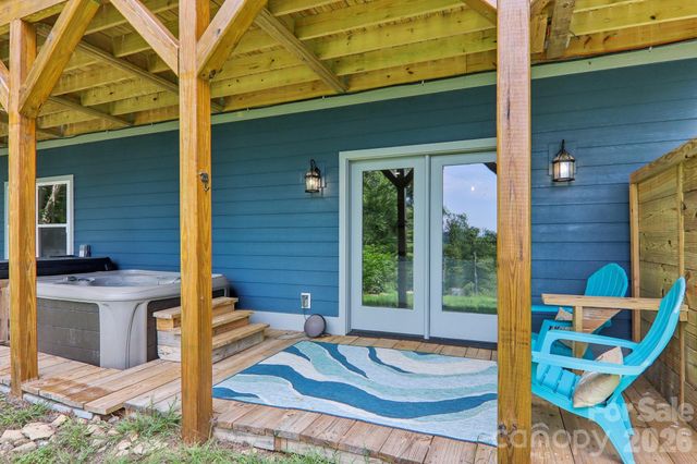 1105 Falls View Drive, Bryson City, NC 28713