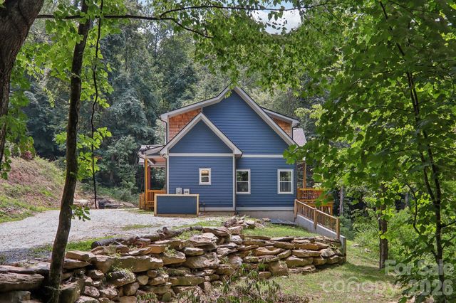 1105 Falls View Drive, Bryson City, NC 28713