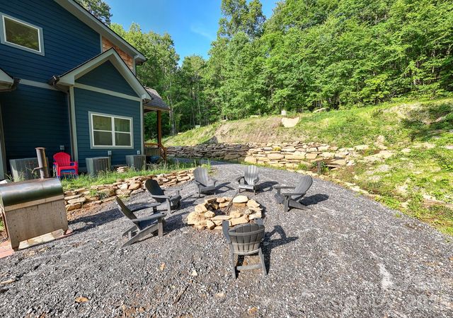 1105 Falls View Drive, Bryson City, NC 28713