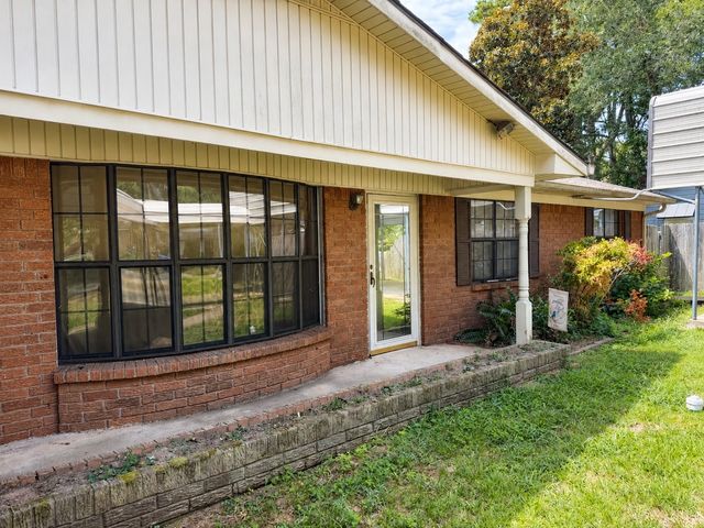 5525 Knollcrest Drive, Shreveport, LA 71129