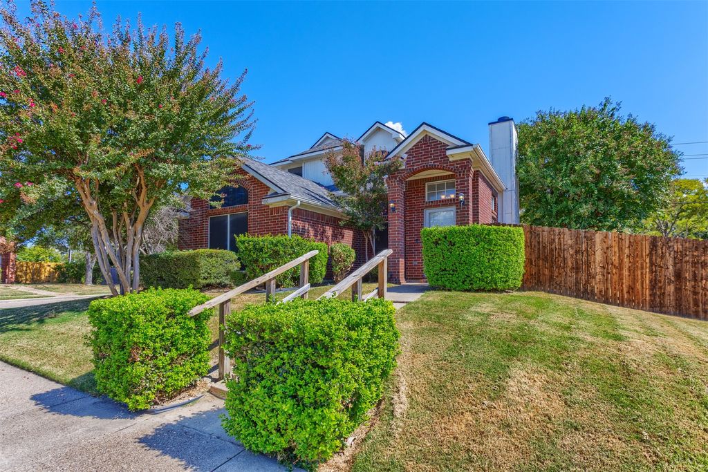 900 Winchester Lane, Mesquite, TX 75181