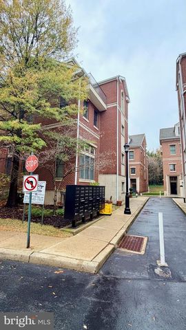 866 INDEPENDENCE CT, Philadelphia, PA 19147