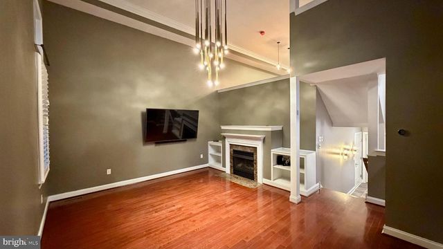 866 INDEPENDENCE CT, Philadelphia, PA 19147