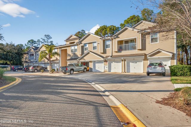 8188 CABIN LAKE Circle 108, Jacksonville, FL 32256