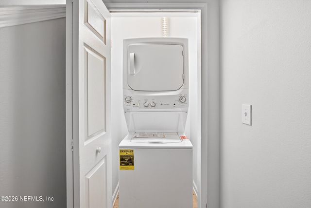 8188 CABIN LAKE Circle 108, Jacksonville, FL 32256