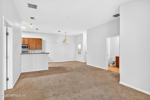 8188 CABIN LAKE Circle 108, Jacksonville, FL 32256