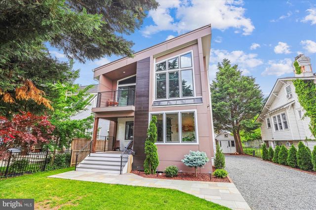 2820 1ST ROAD, Arlington, VA 22201