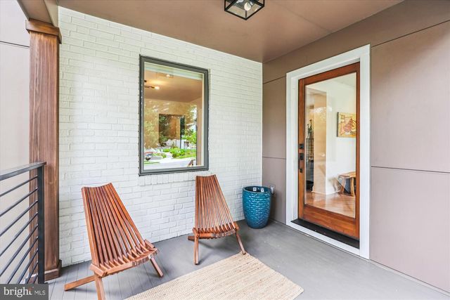 2820 1ST ROAD, Arlington, VA 22201