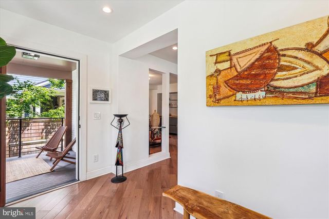2820 1ST ROAD, Arlington, VA 22201