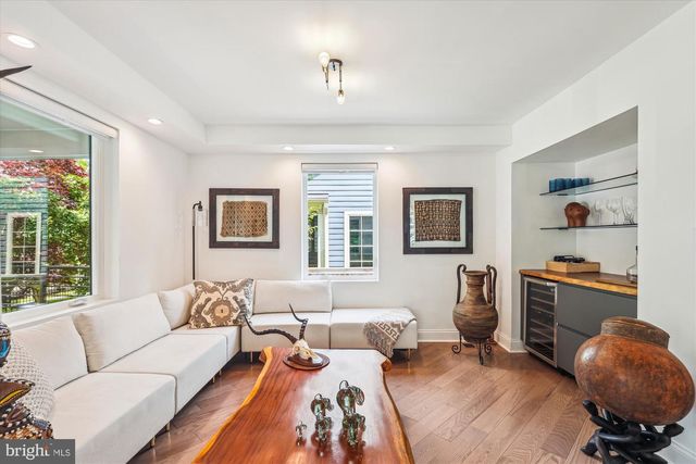 2820 1ST ROAD, Arlington, VA 22201